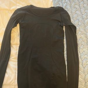 Lulu lemon swifty tech long sleeve black